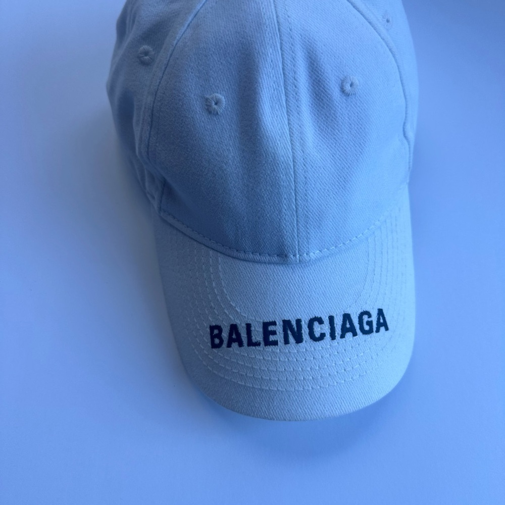 Balenciaga white baseball hat - Picture 3 of 5